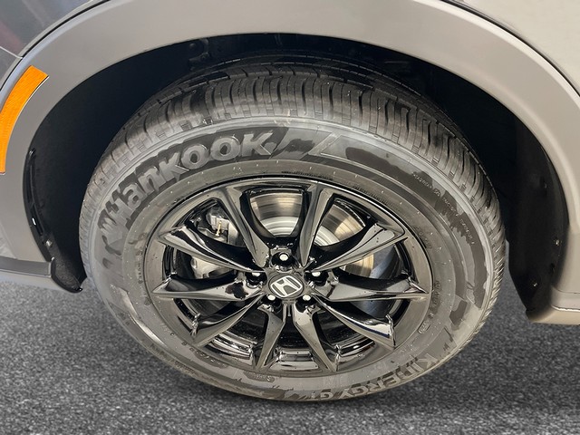 Honda CR-V Hybrid Vehicle Full-screen Gallery Image 11