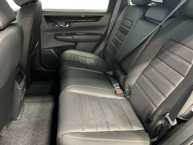 Honda CR-V Hybrid Vehicle Full-screen Gallery Image 25