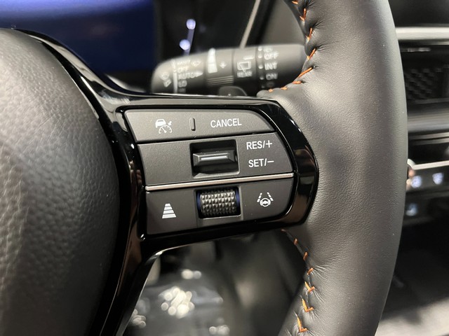 Honda CR-V Hybrid Vehicle Full-screen Gallery Image 19