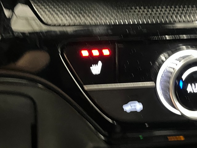 Honda CR-V Hybrid Vehicle Full-screen Gallery Image 22