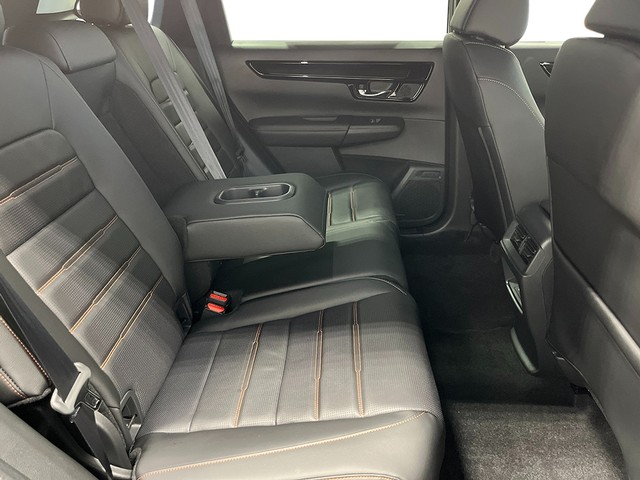 Honda CR-V Hybrid Vehicle Full-screen Gallery Image 28