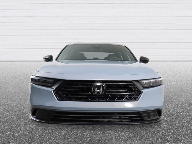 Honda Accord Hybrid Vehicle Full-screen Gallery Image 08