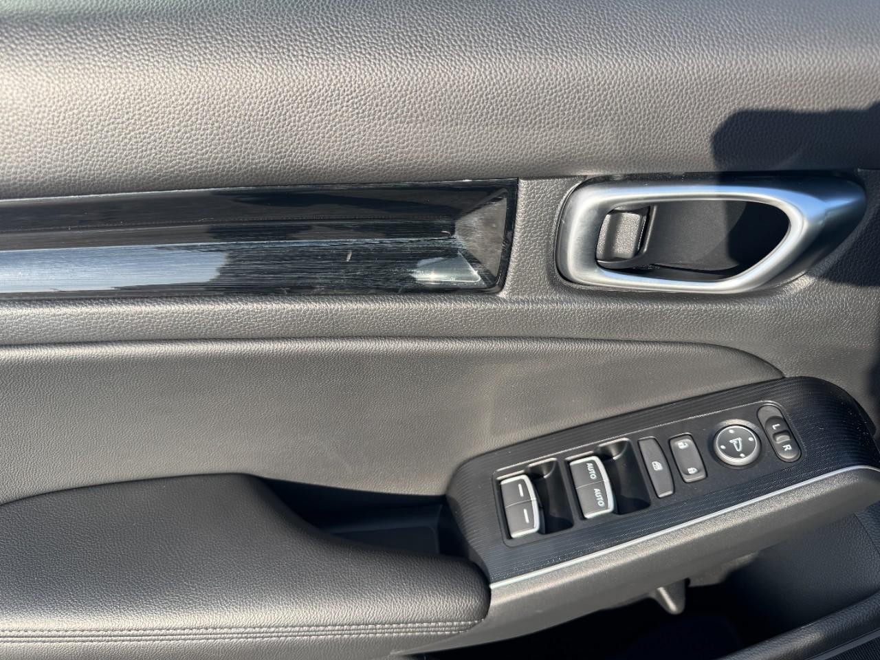 Honda Civic Hatchback Vehicle Full-screen Gallery Image 19