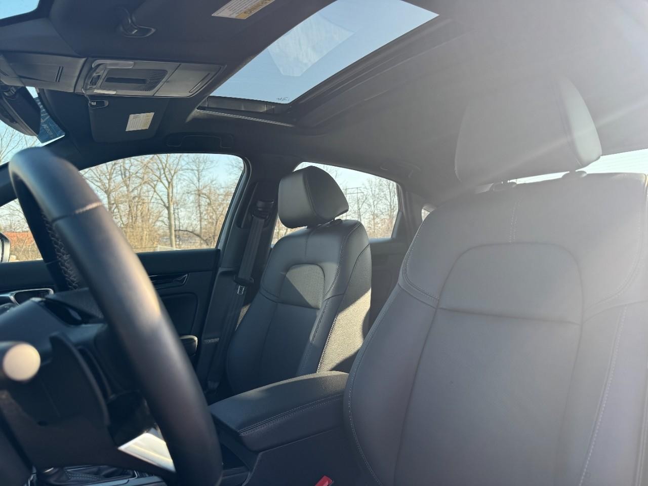 Honda Civic Hatchback Vehicle Full-screen Gallery Image 20