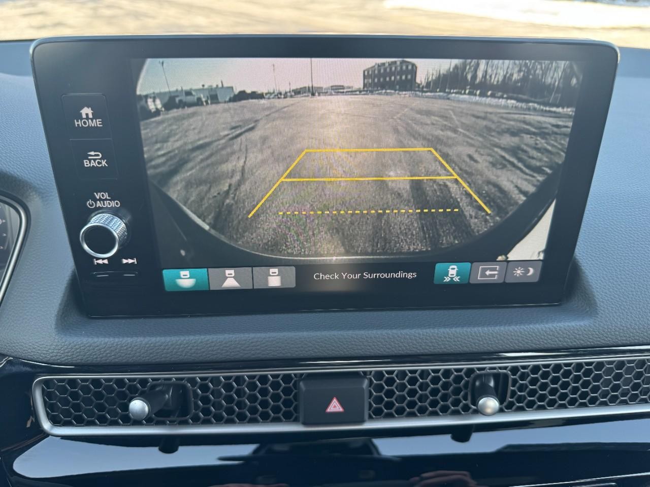 Honda Civic Hatchback Vehicle Full-screen Gallery Image 26