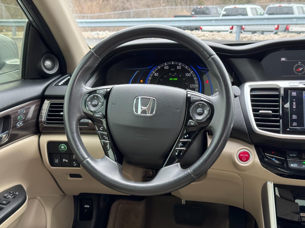 Honda Accord Hybrid Vehicle Full-screen Gallery Image 12