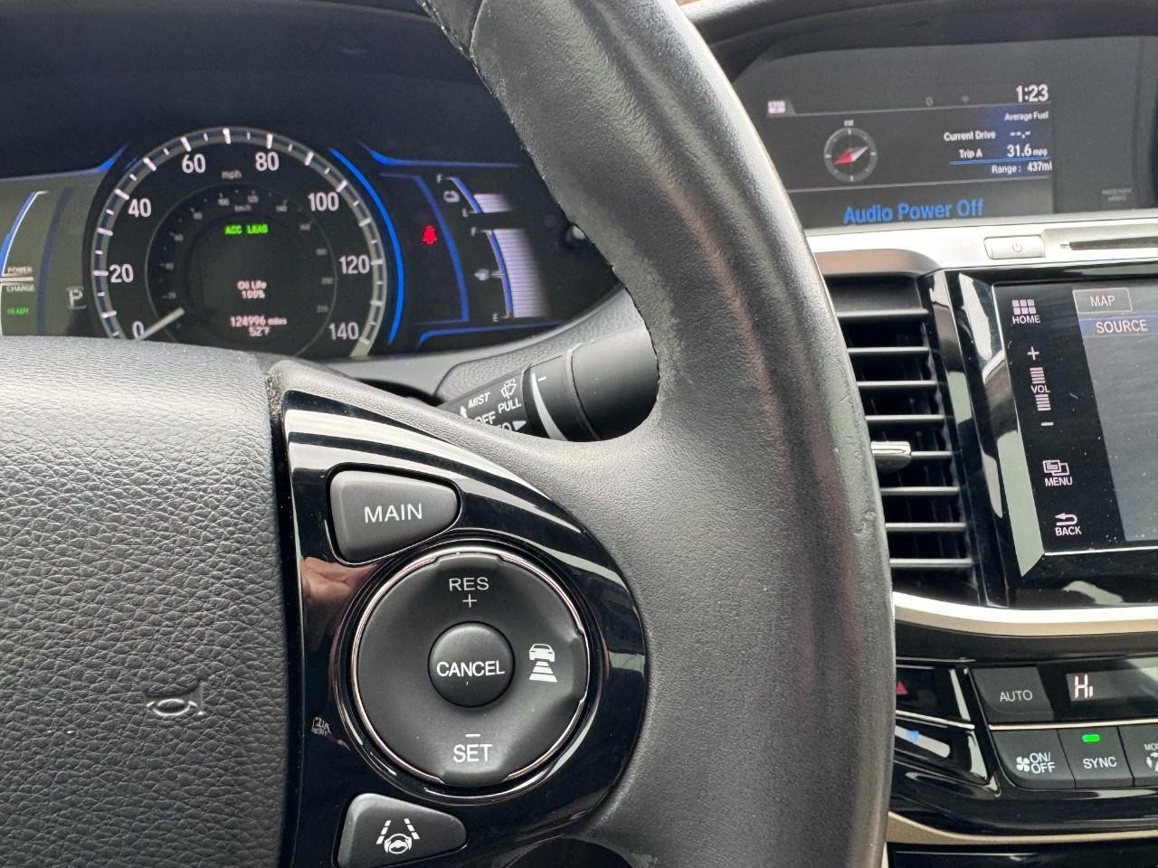 Honda Accord Hybrid Vehicle Full-screen Gallery Image 20