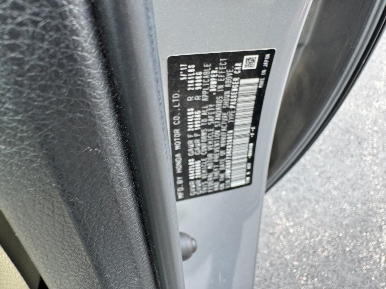 Honda Accord Hybrid Vehicle Full-screen Gallery Image 26