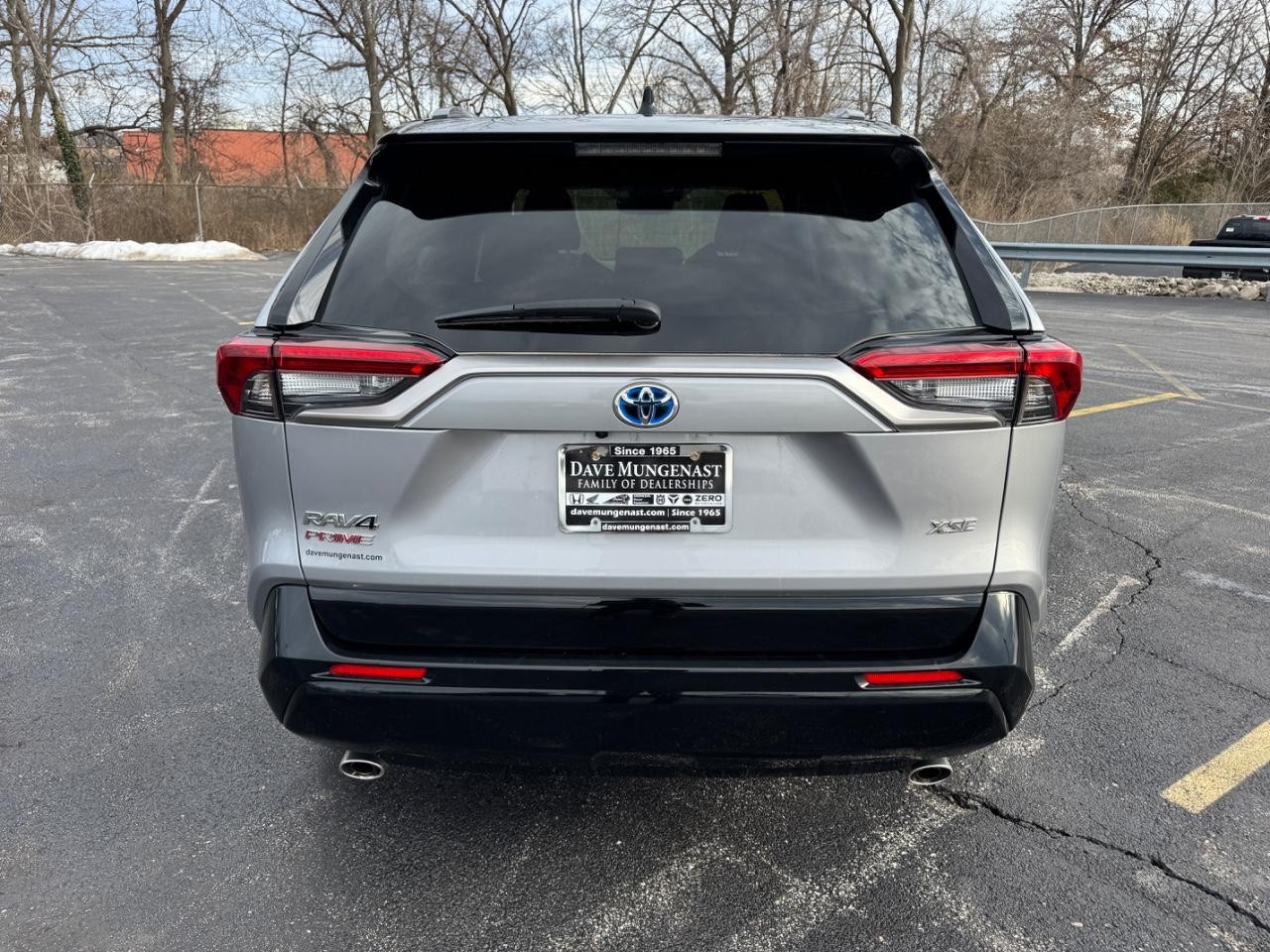 Toyota RAV4 Prime Vehicle Full-screen Gallery Image 05