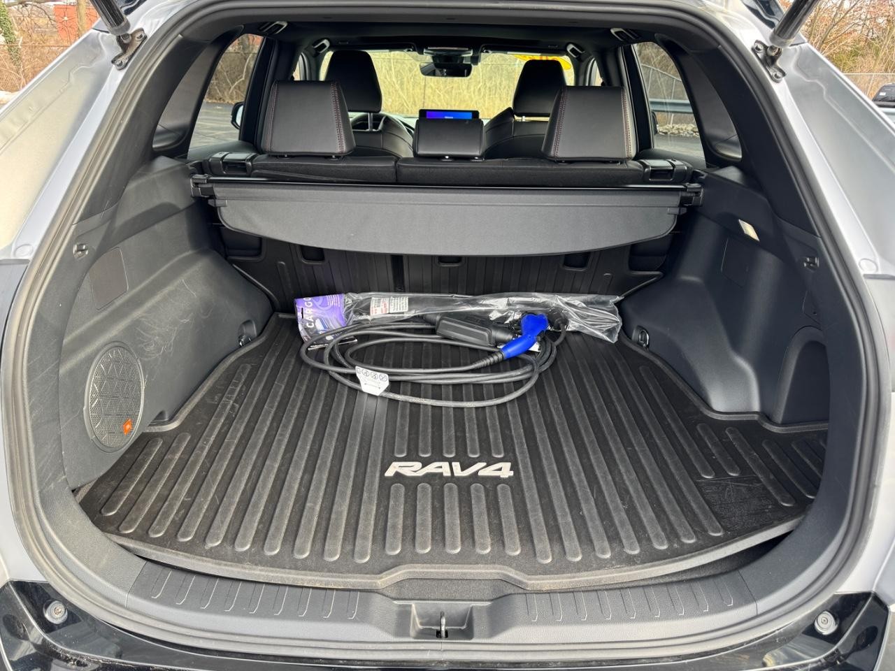 Toyota RAV4 Prime Vehicle Full-screen Gallery Image 06