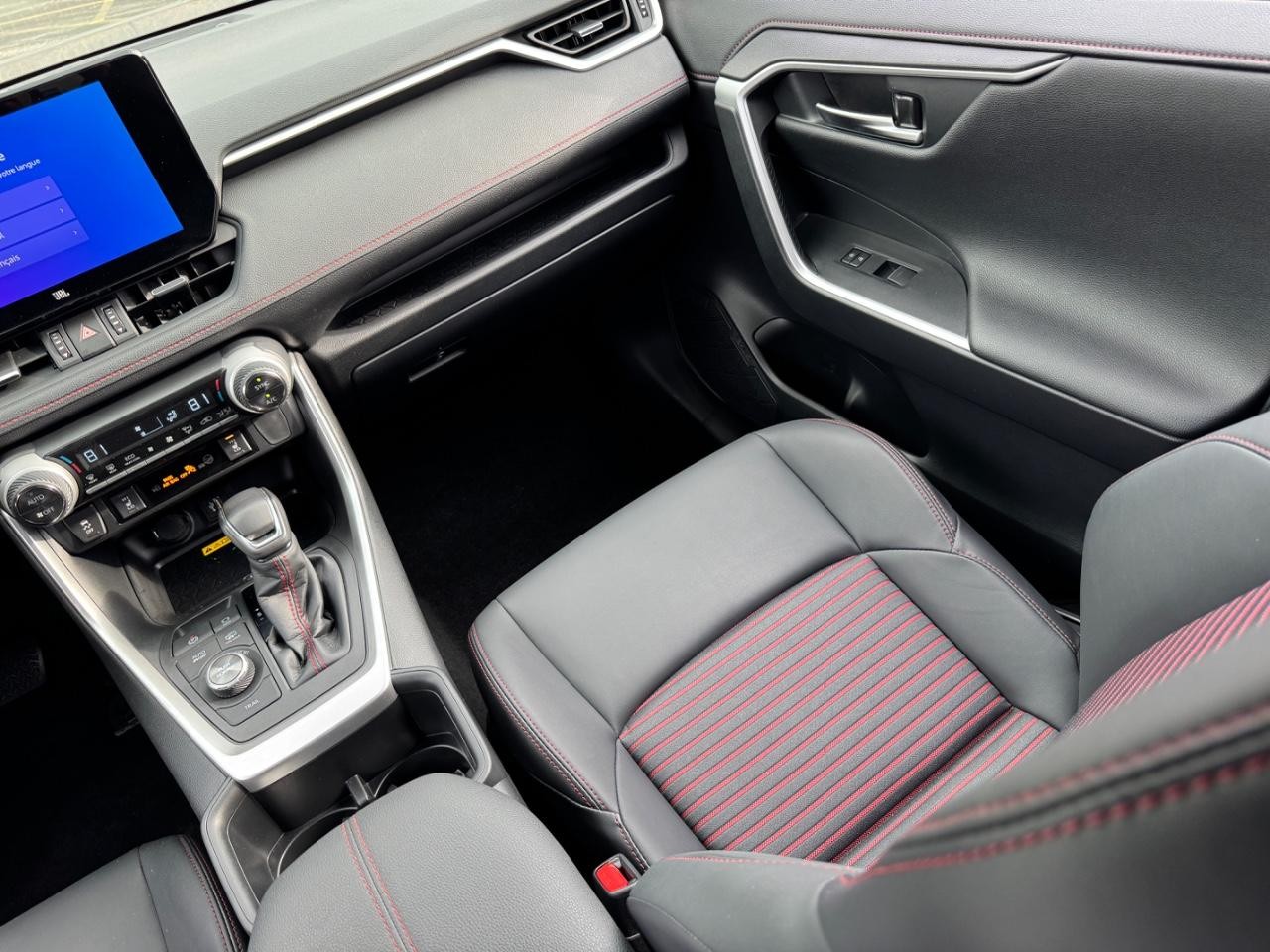 Toyota RAV4 Prime Vehicle Full-screen Gallery Image 14