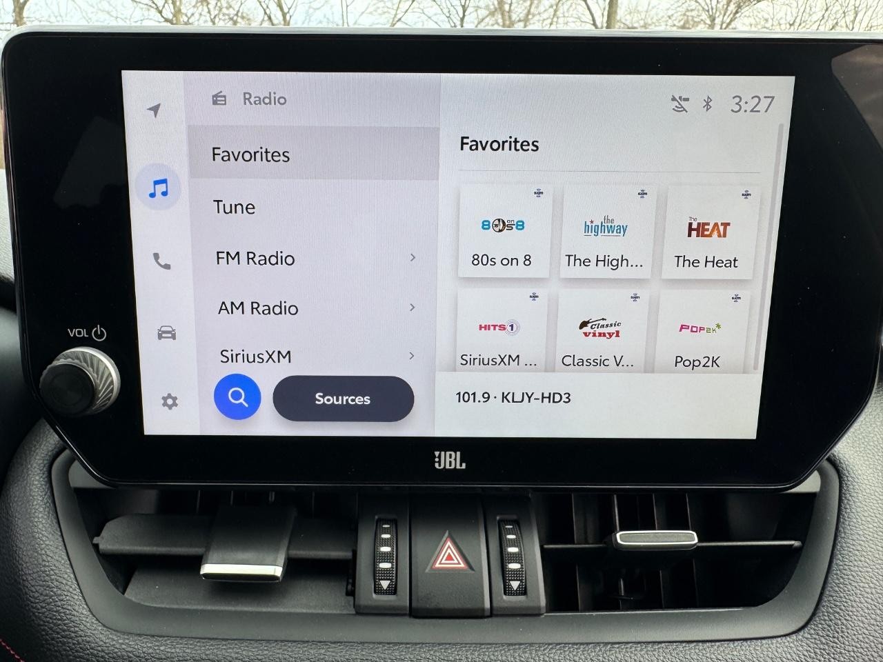 Toyota RAV4 Prime Vehicle Full-screen Gallery Image 24