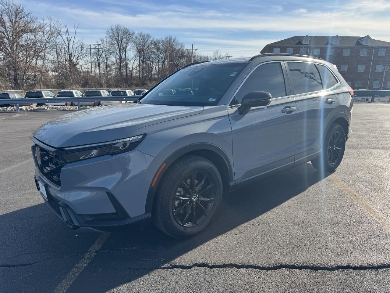 Honda CR-V Hybrid Vehicle Full-screen Gallery Image 08