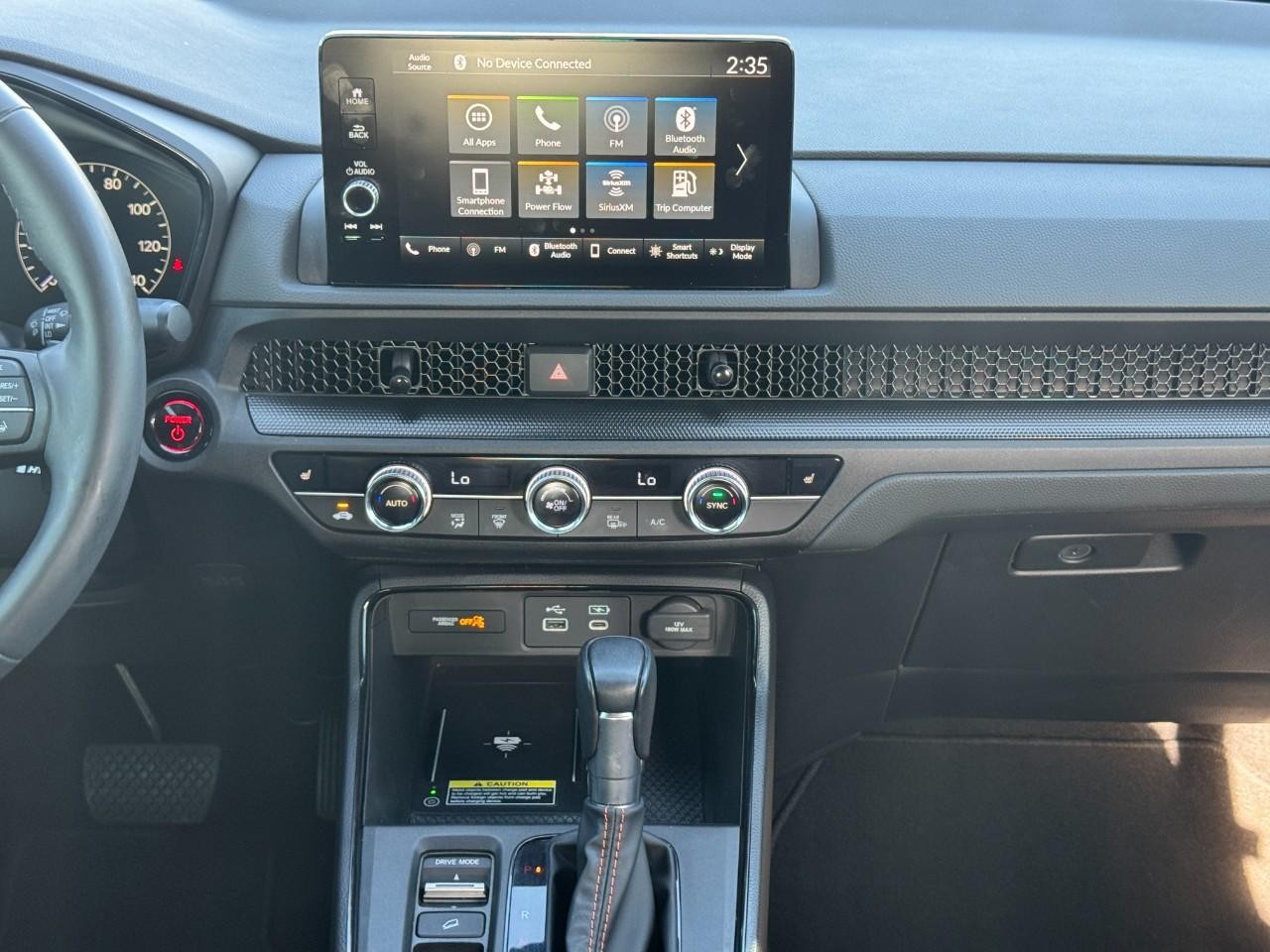 Honda CR-V Hybrid Vehicle Full-screen Gallery Image 14