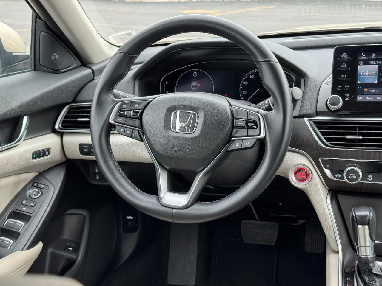 Honda Accord Sedan Vehicle Full-screen Gallery Image 14