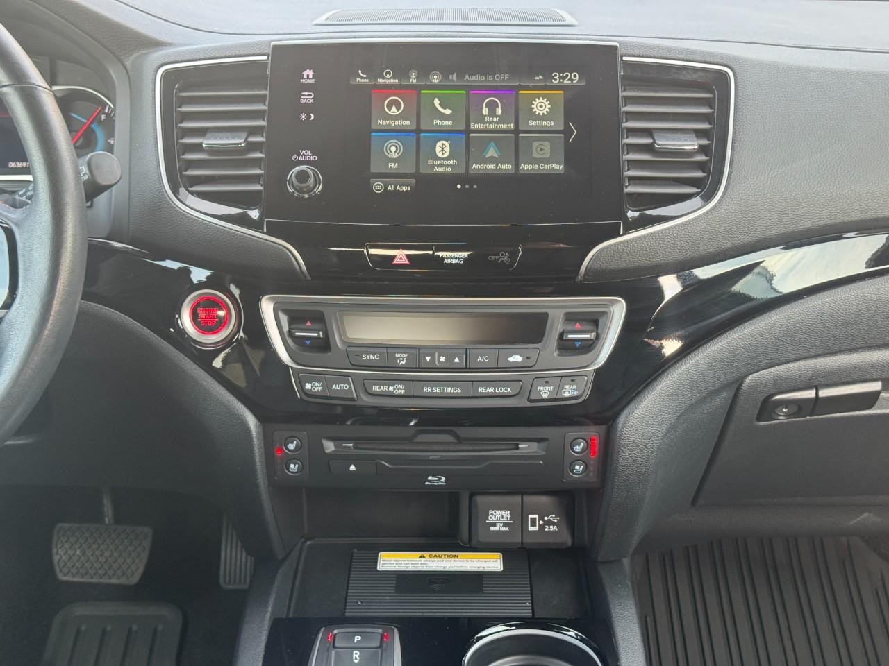 Honda Pilot Vehicle Full-screen Gallery Image 14