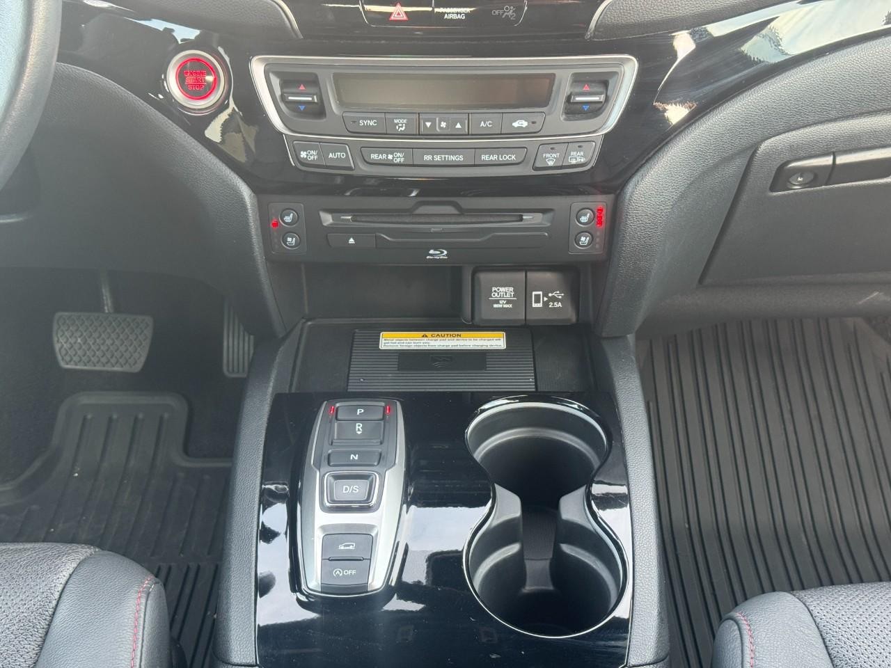 Honda Pilot Vehicle Full-screen Gallery Image 15