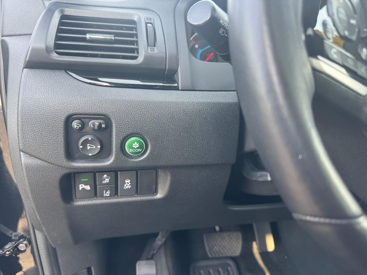 Honda Pilot Vehicle Full-screen Gallery Image 26