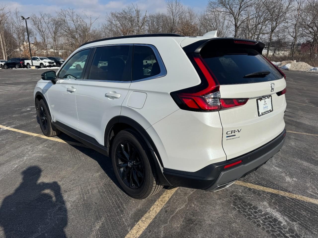 Honda CR-V Hybrid Vehicle Full-screen Gallery Image 06