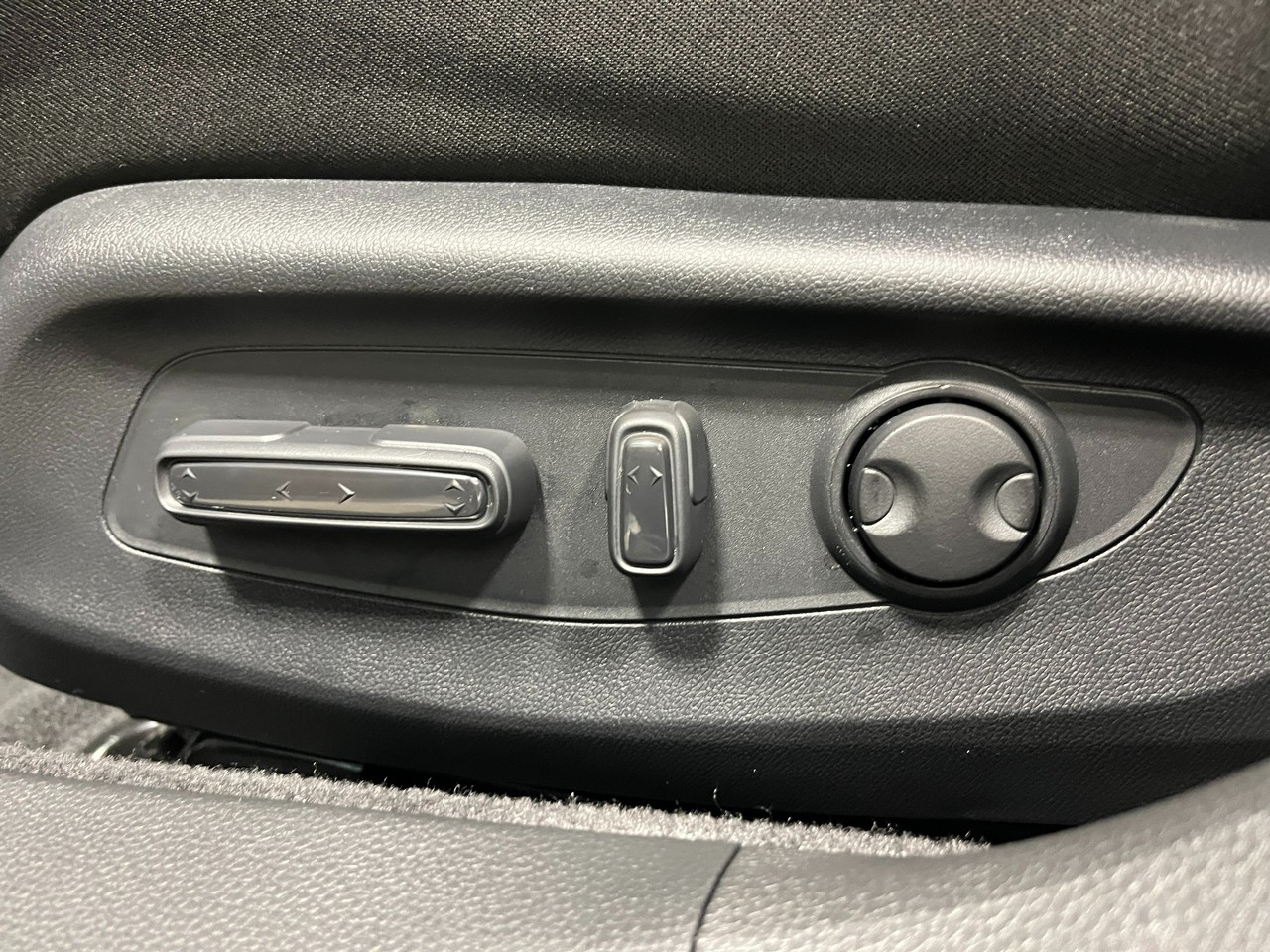 Honda Accord Hybrid Vehicle Full-screen Gallery Image 23