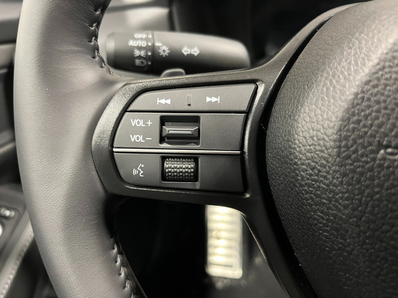 Honda Accord Hybrid Vehicle Full-screen Gallery Image 26