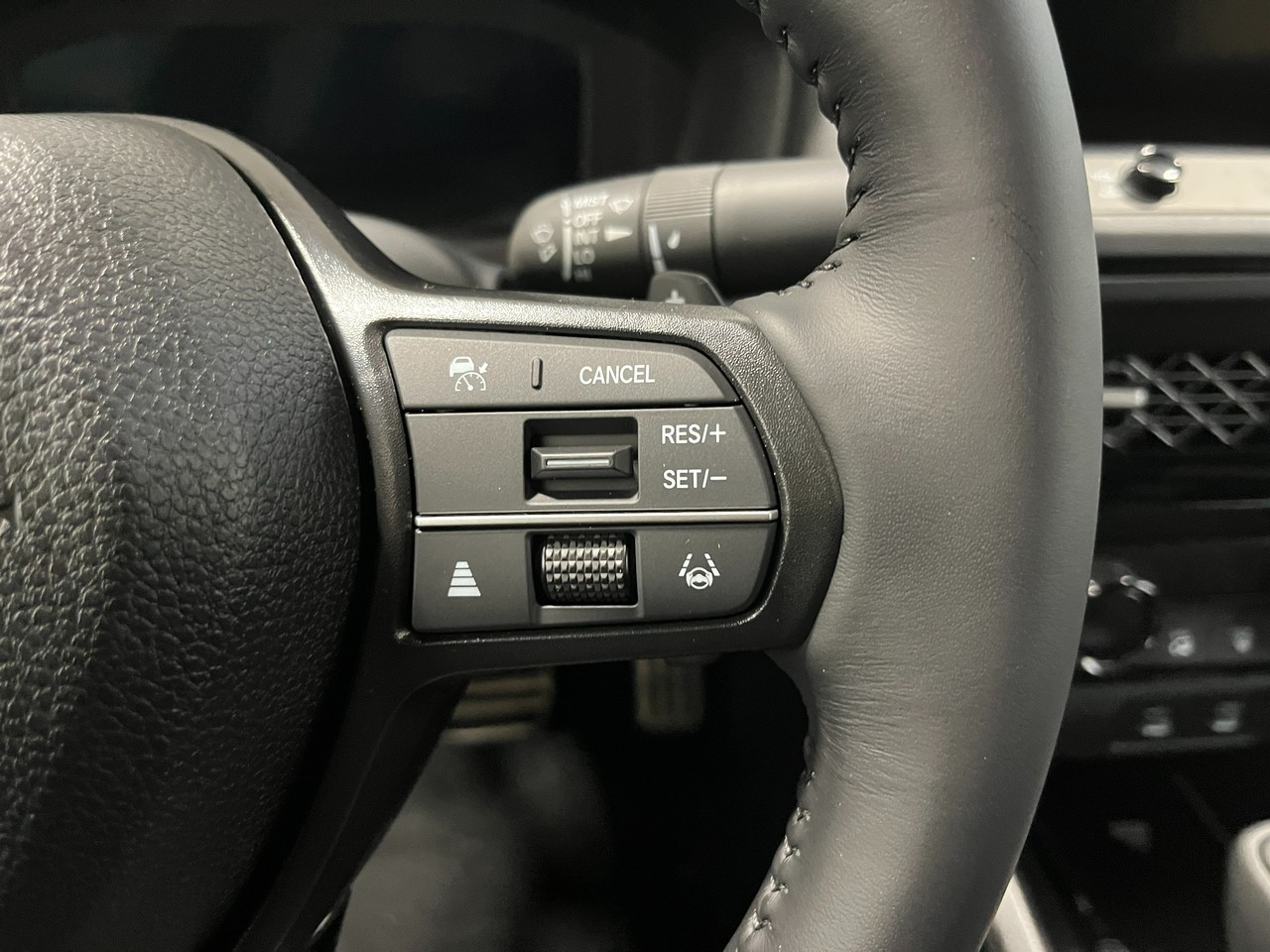 Honda Accord Hybrid Vehicle Full-screen Gallery Image 55