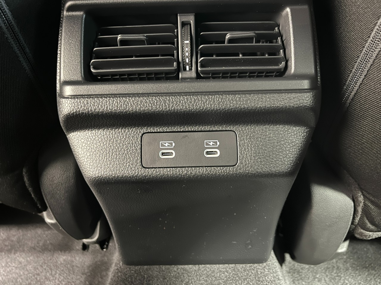 Honda Accord Hybrid Vehicle Full-screen Gallery Image 62
