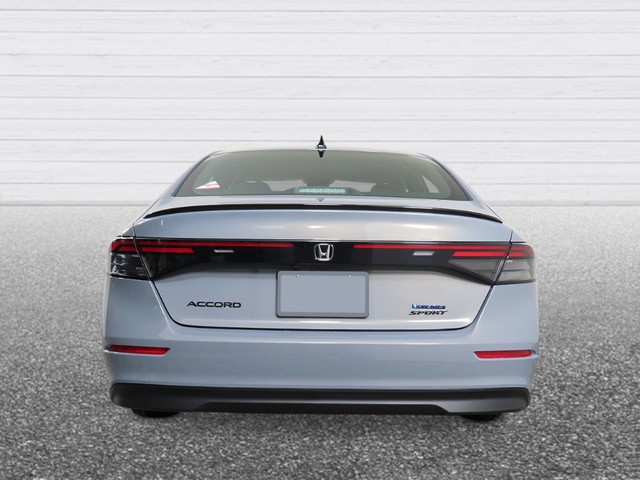 Honda Accord Hybrid Vehicle Full-screen Gallery Image 04