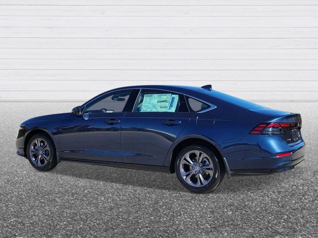 Honda Accord Hybrid Vehicle Full-screen Gallery Image 03