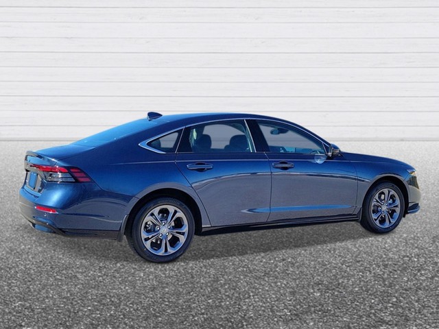 Honda Accord Hybrid Vehicle Full-screen Gallery Image 05