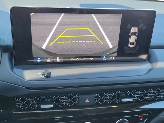 Honda Accord Hybrid Vehicle Full-screen Gallery Image 16