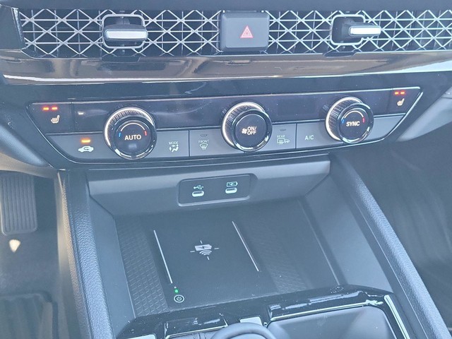 Honda Accord Hybrid Vehicle Full-screen Gallery Image 17