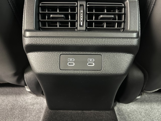 Honda Accord Hybrid Vehicle Full-screen Gallery Image 25