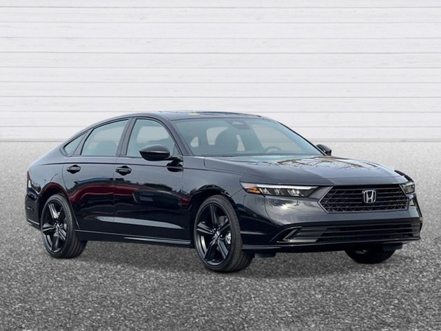 Honda Accord Hybrid Vehicle Full-screen Gallery Image 07