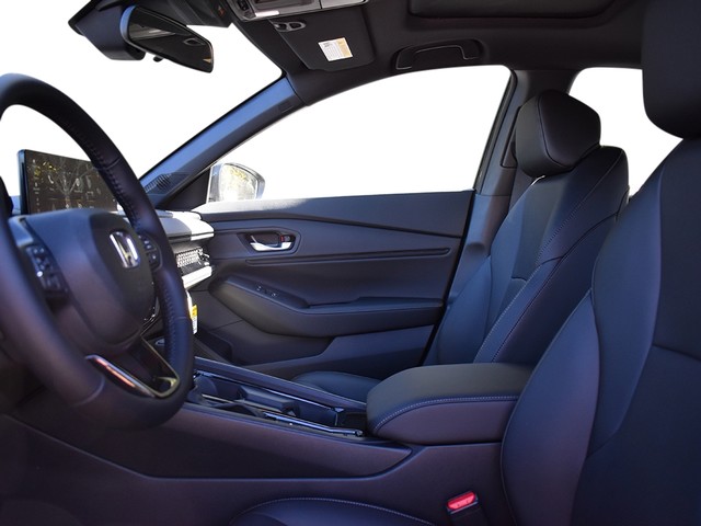 Honda Accord Hybrid Vehicle Full-screen Gallery Image 10