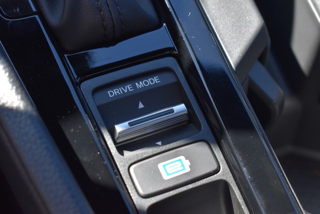 Honda Accord Hybrid Vehicle Full-screen Gallery Image 17