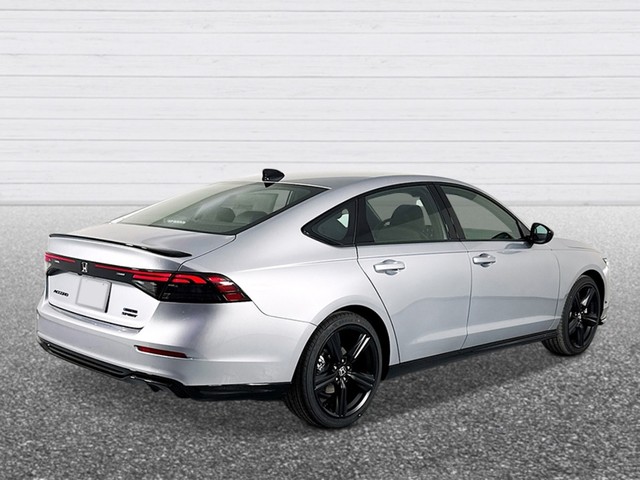 Honda Accord Hybrid Vehicle Full-screen Gallery Image 05