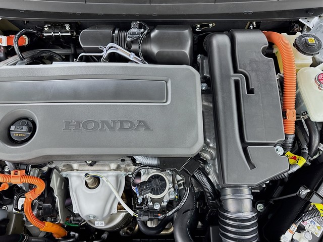 Honda Accord Hybrid Vehicle Full-screen Gallery Image 10