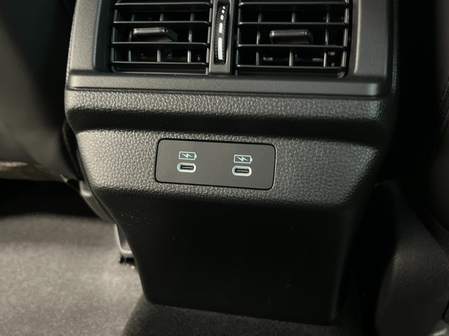 Honda Accord Hybrid Vehicle Full-screen Gallery Image 23