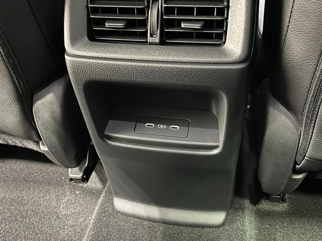 Honda CR-V Vehicle Full-screen Gallery Image 25