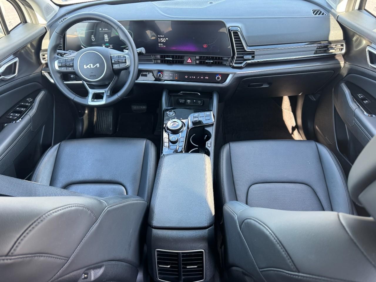 Kia Sportage Hybrid Vehicle Full-screen Gallery Image 11