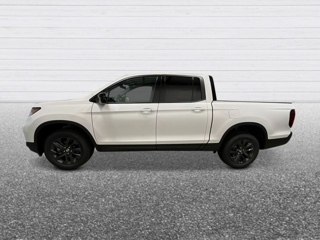 Honda Ridgeline Vehicle Full-screen Gallery Image 02