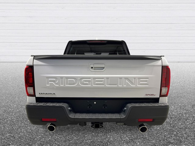 Honda Ridgeline Vehicle Full-screen Gallery Image 04
