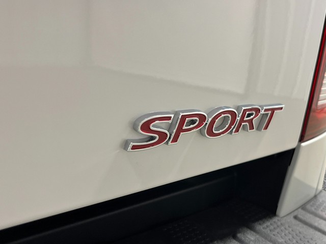 Honda Ridgeline Vehicle Full-screen Gallery Image 06