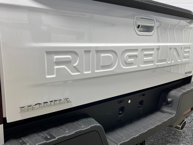 Honda Ridgeline Vehicle Full-screen Gallery Image 07