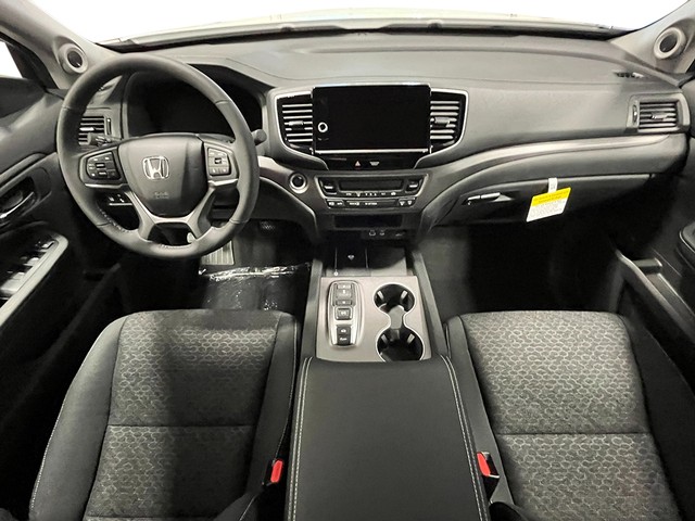 Honda Ridgeline Vehicle Full-screen Gallery Image 15