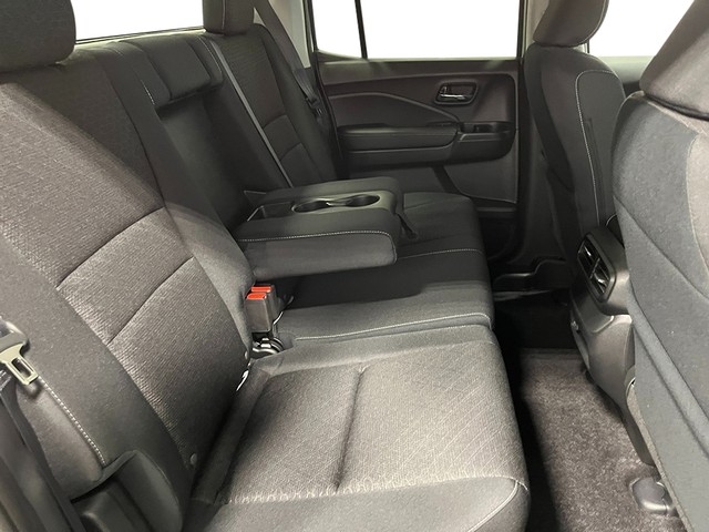 Honda Ridgeline Vehicle Full-screen Gallery Image 23