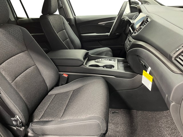 Honda Ridgeline Vehicle Full-screen Gallery Image 24