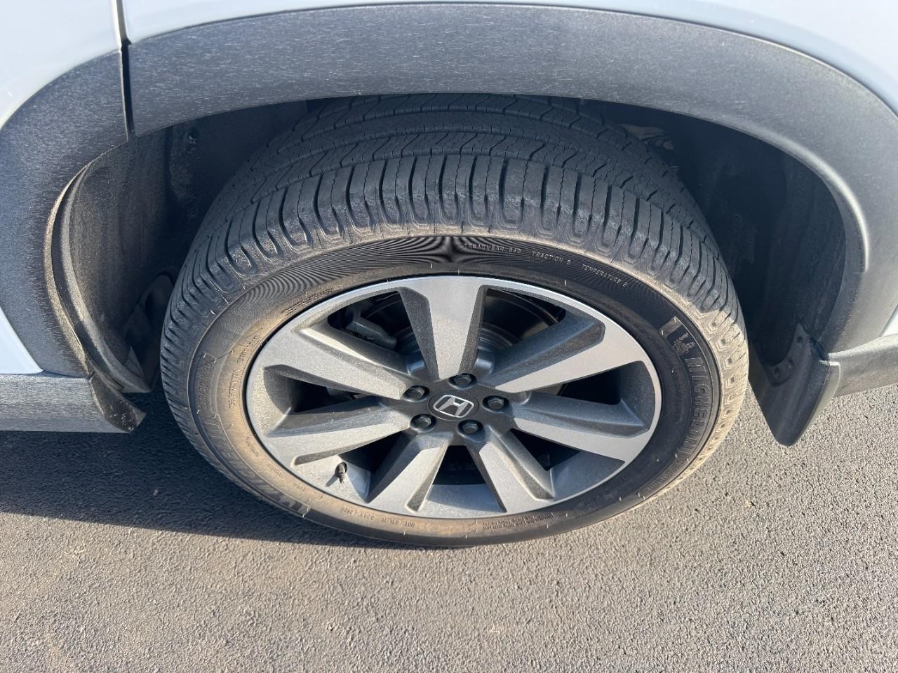 Honda Pilot Vehicle Full-screen Gallery Image 07