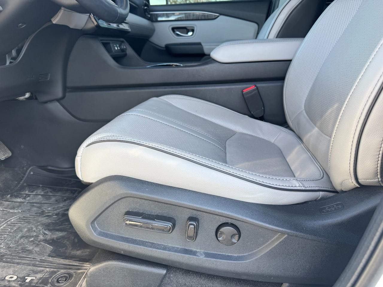 Honda Pilot Vehicle Full-screen Gallery Image 17